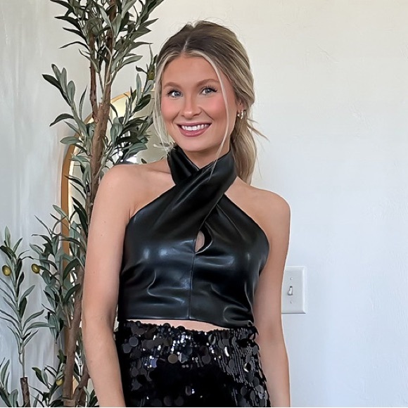 Leather halter top - Picture 1 of 1